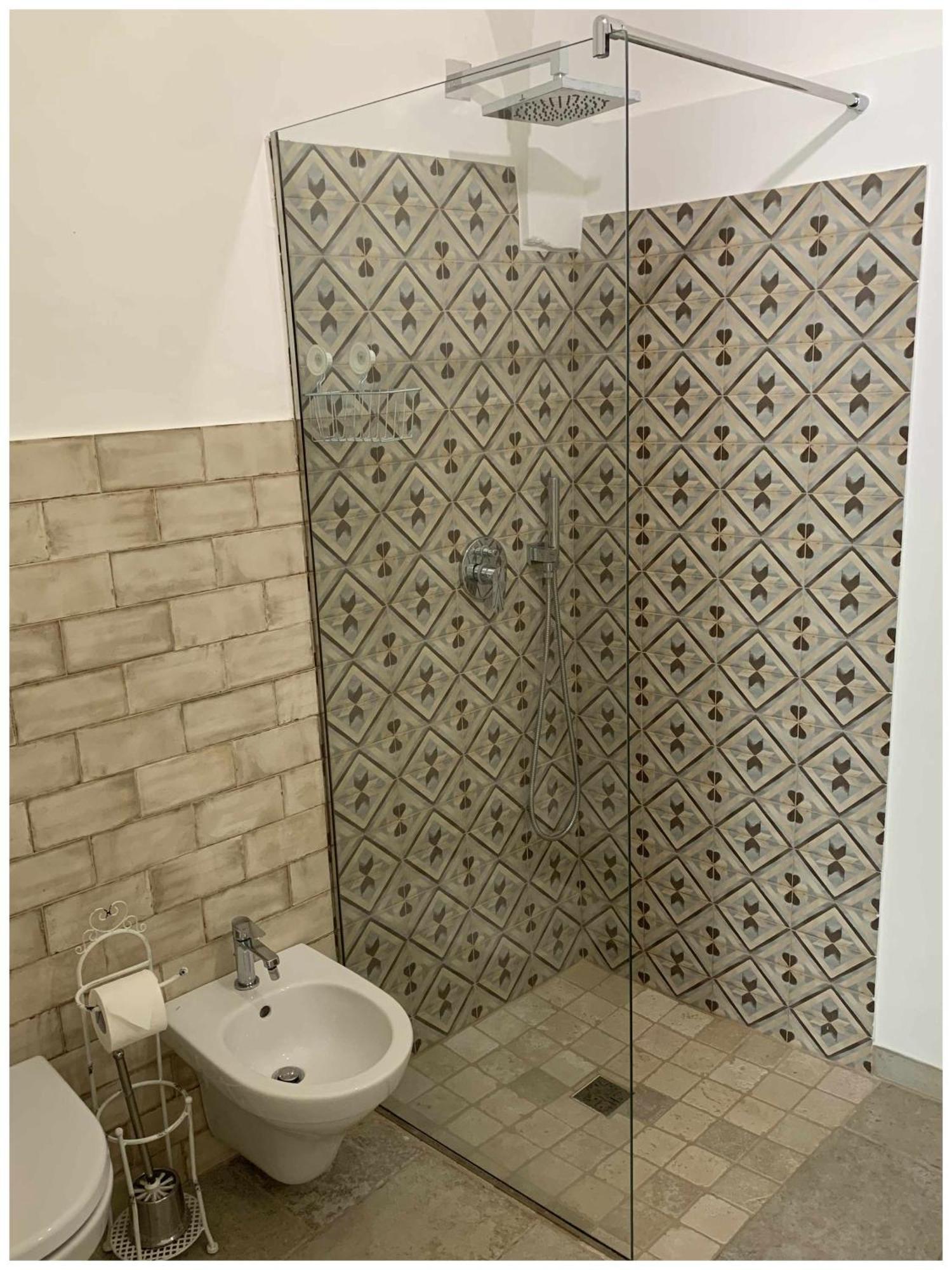 White Stone Flats & Studios Остуні Номер фото